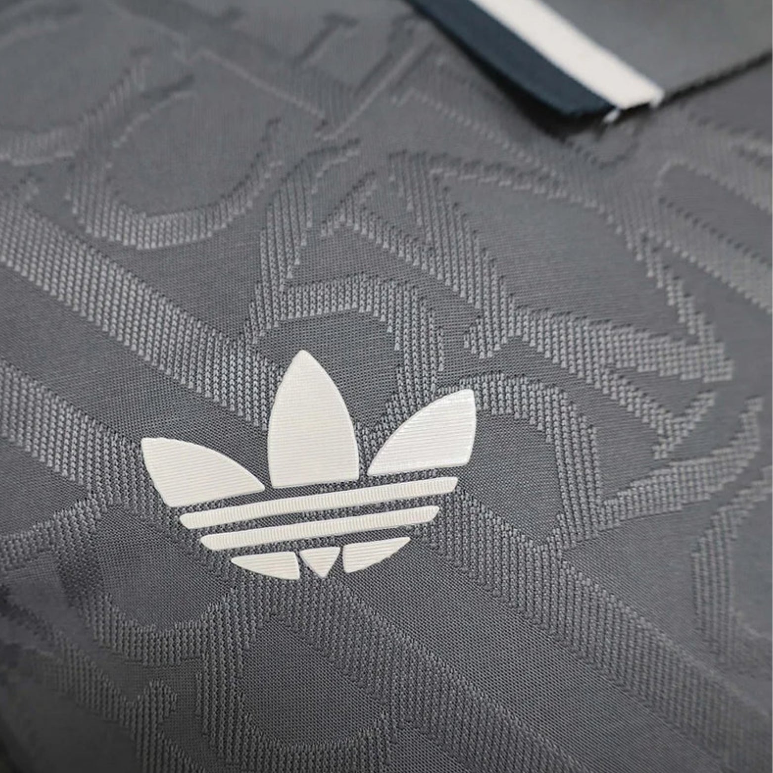 Real Madrid Troisième 24/25 - Version Joueur