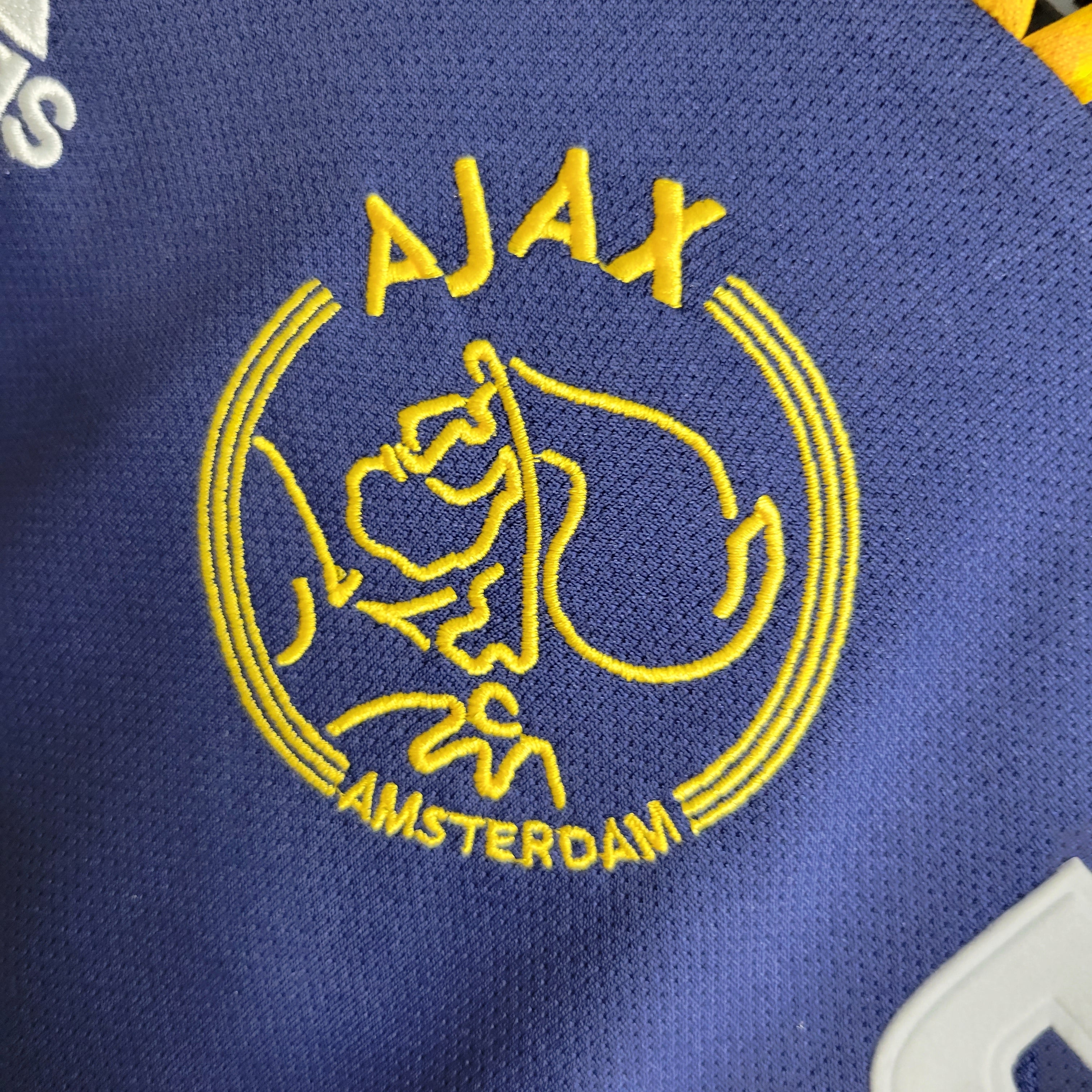 Ajax Extérieur 00/01
