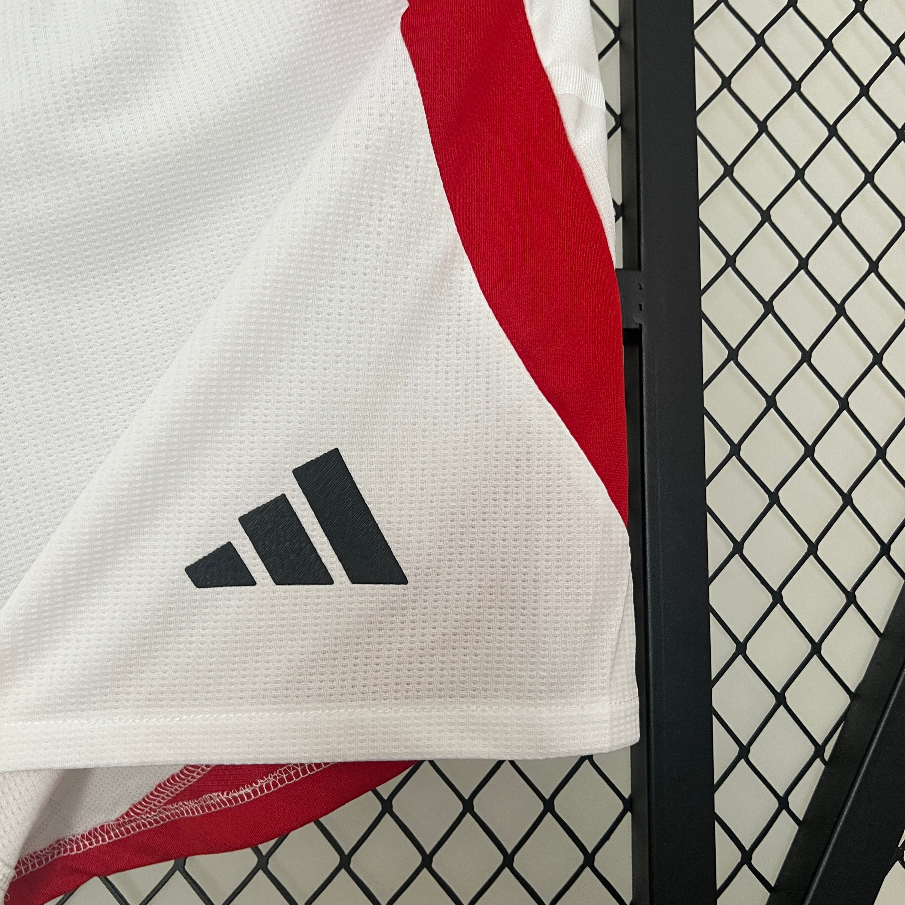 Short Manchester United Domicile 24/25 - Version Joueur