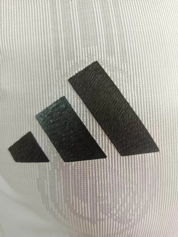 Real Madrid Polo 25/26 - Version Joueur